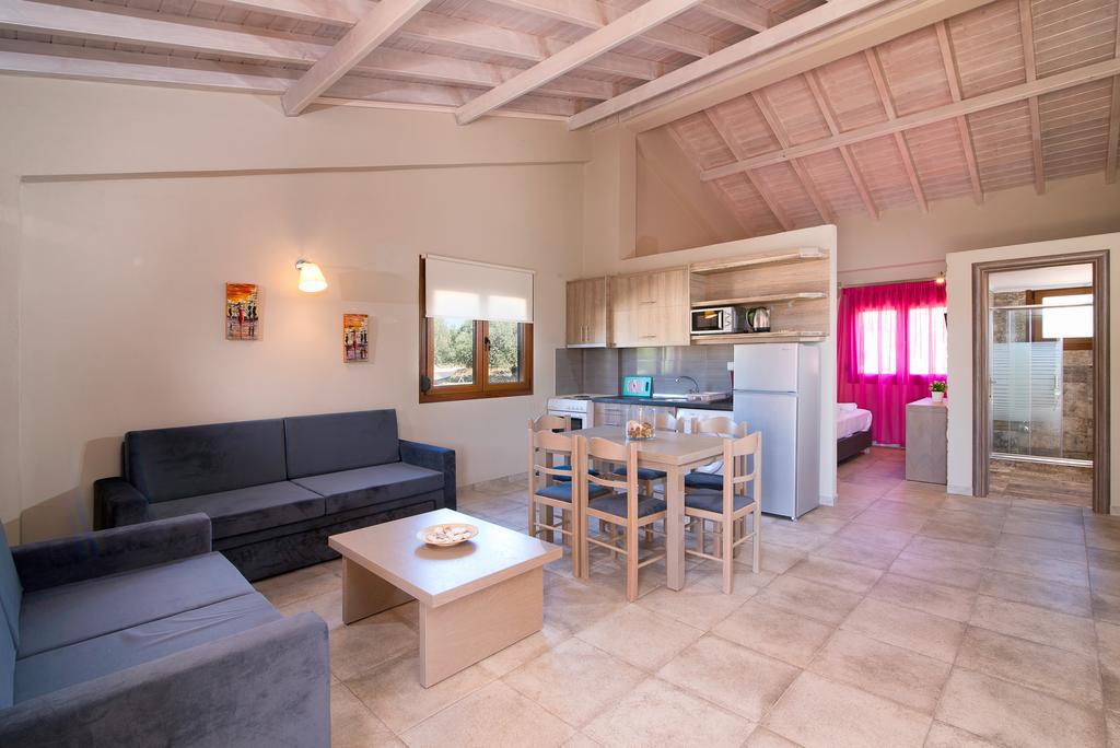 Olive Land Villas ลิเมนาเรีย ภายนอก รูปภาพ